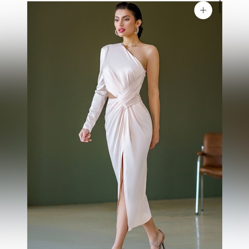 NWT Elágia Off- White  One shoulder Cut Out Midi Dress